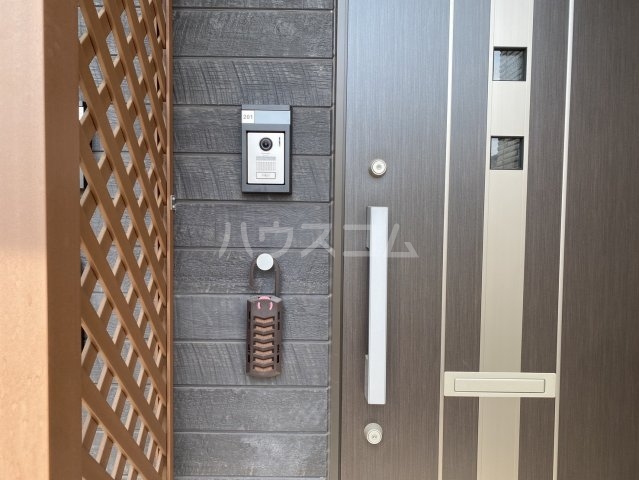 14/30 玄関