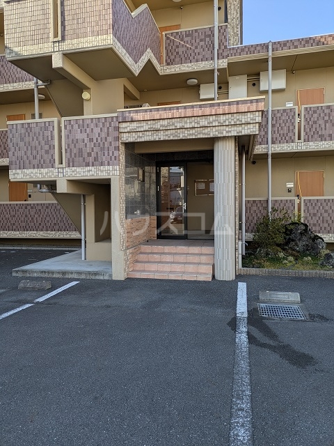 21/24 エントランス