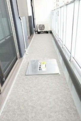 13/18 バルコニー