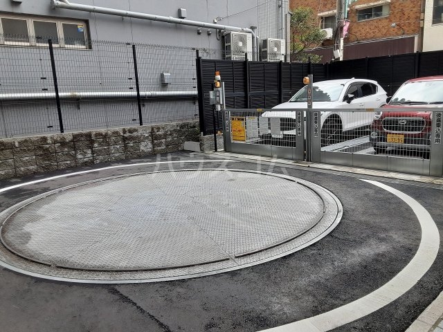 21/26 駐車場