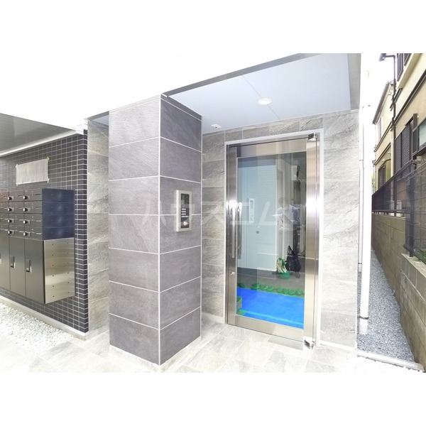 17/18 エントランス