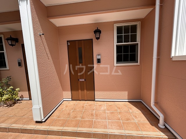 2/4 エントランス