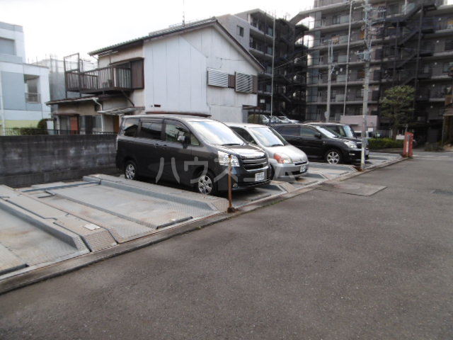 22/30 駐車場
