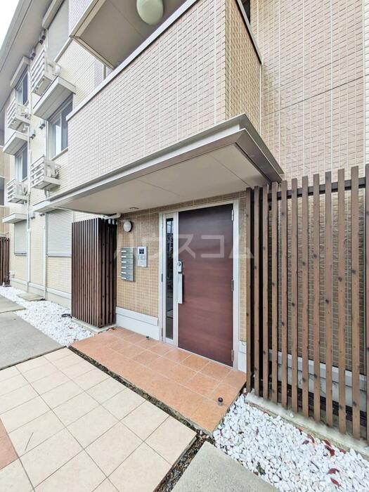 29/30 エントランス