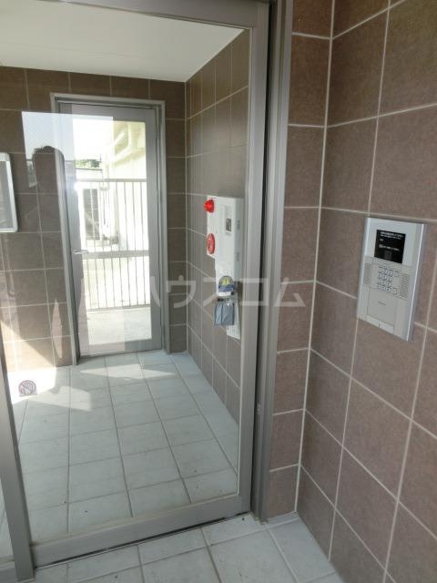 2/4 エントランス