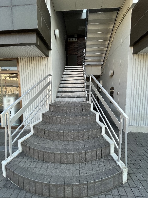 2/3 エントランス