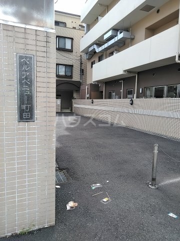 19/27 エントランス