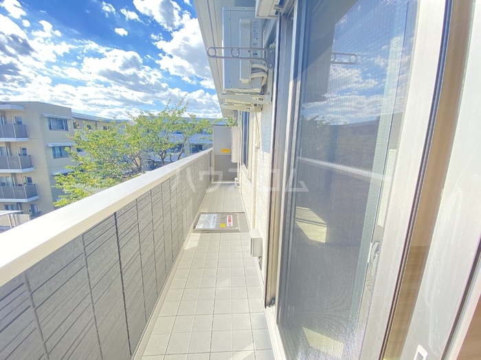 13/20 バルコニー