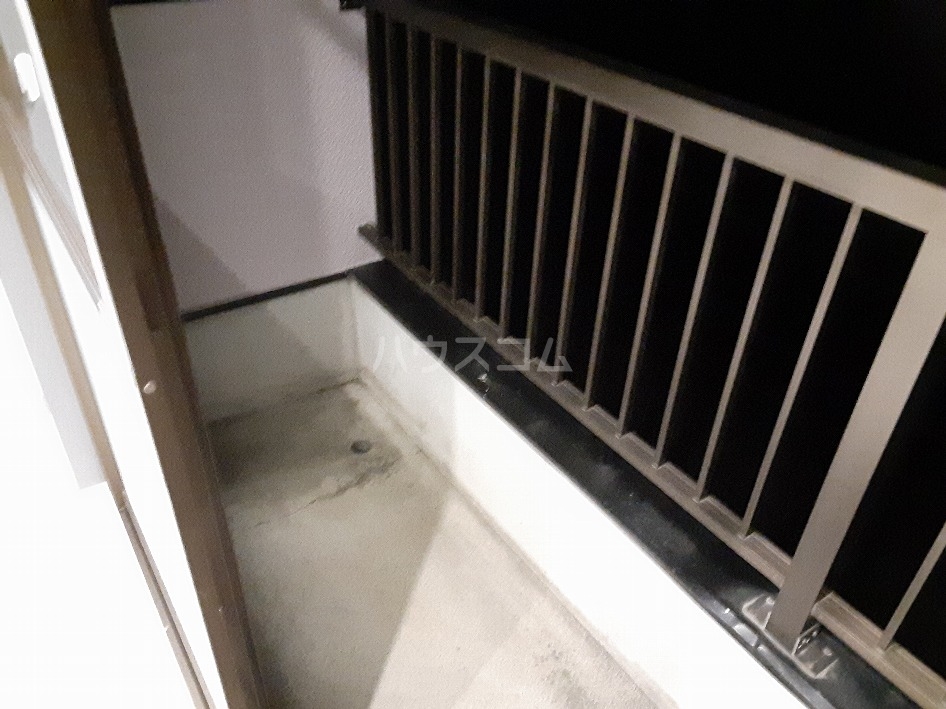 13/17 バルコニー