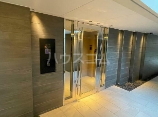 14/15 エントランス