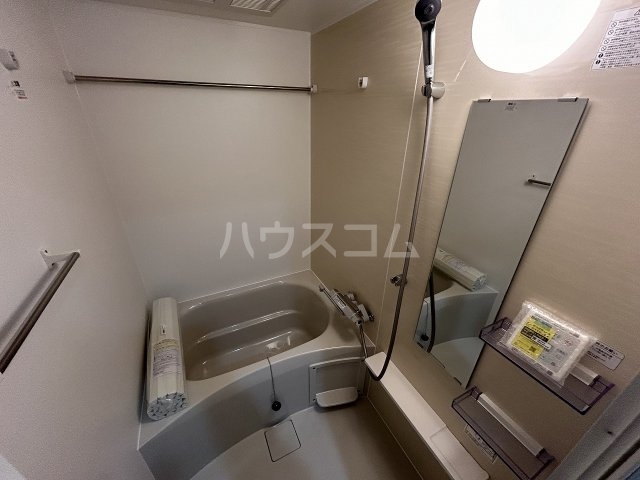 13/30 浴室