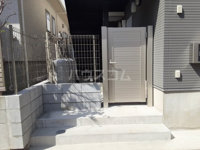 29/30 エントランス