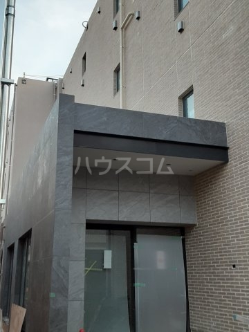 28/30 エントランス