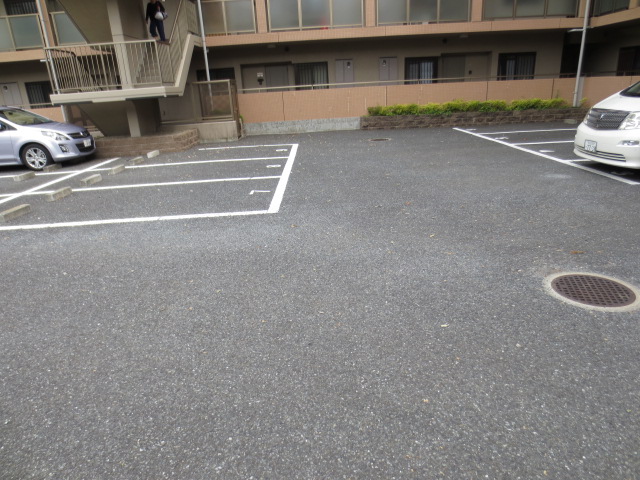 22/30 駐車場