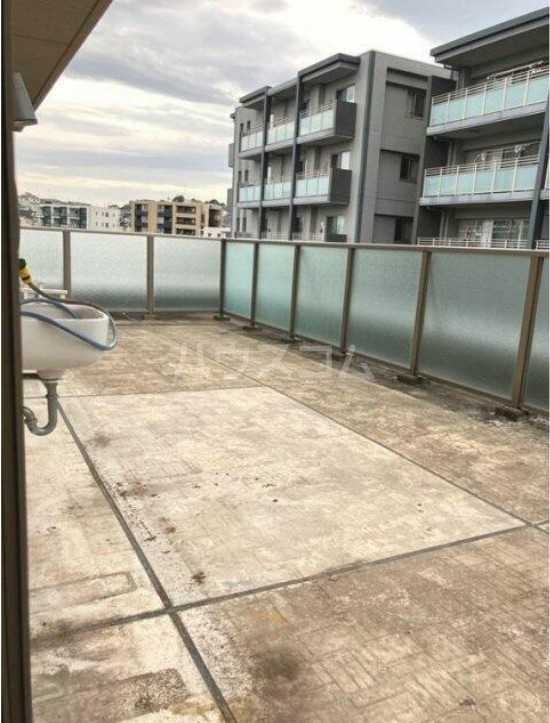 19/26 駐車場