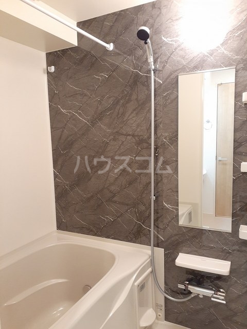 14/30 浴室