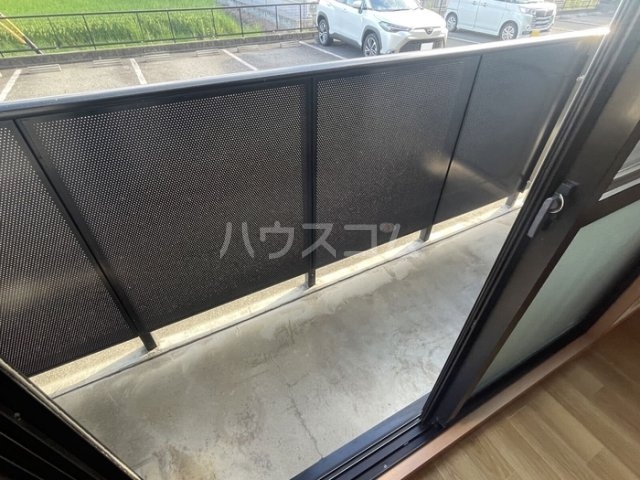 18/27 バルコニー