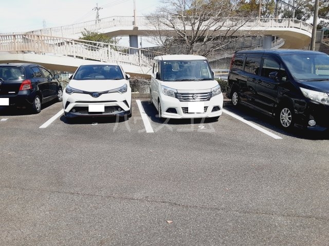 3/5 駐車場