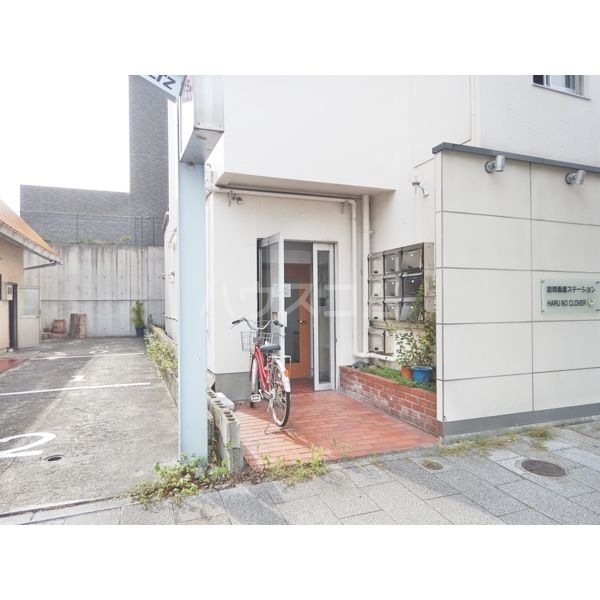 15/21 エントランス