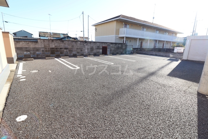 16/23 駐車場