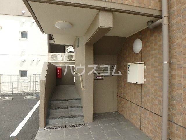 22/30 エントランス