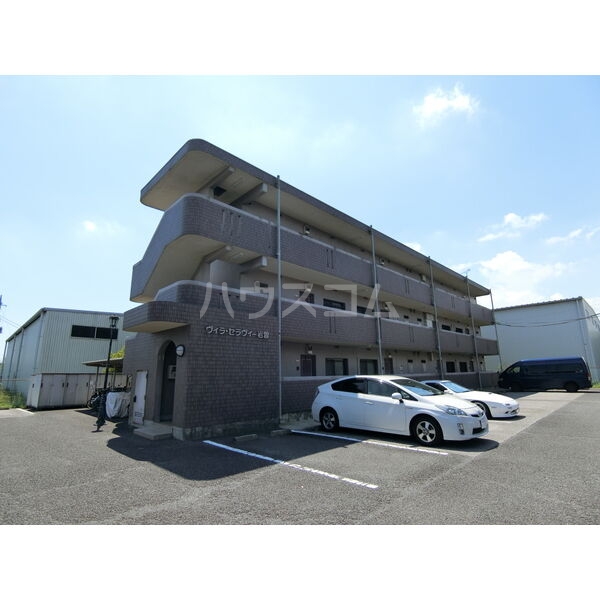 14/22 エントランス