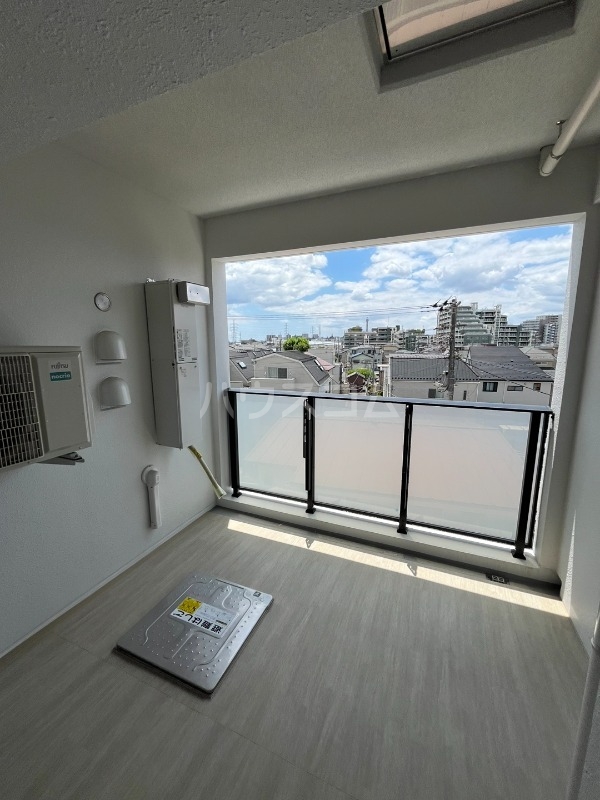 13/30 バルコニー