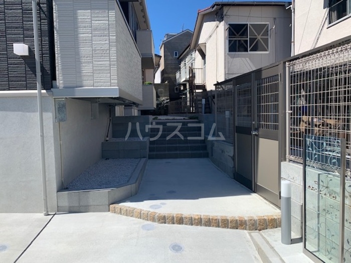 2/3 エントランス