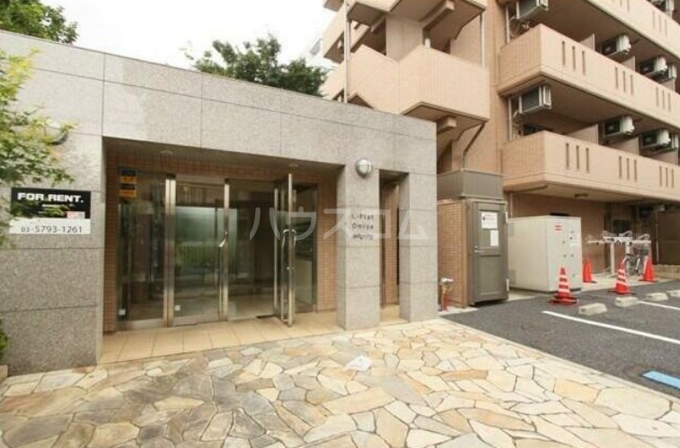 19/25 エントランス