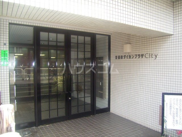 14/20 エントランス