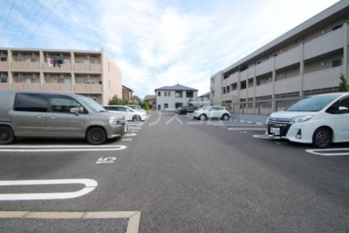 14/22 駐車場
