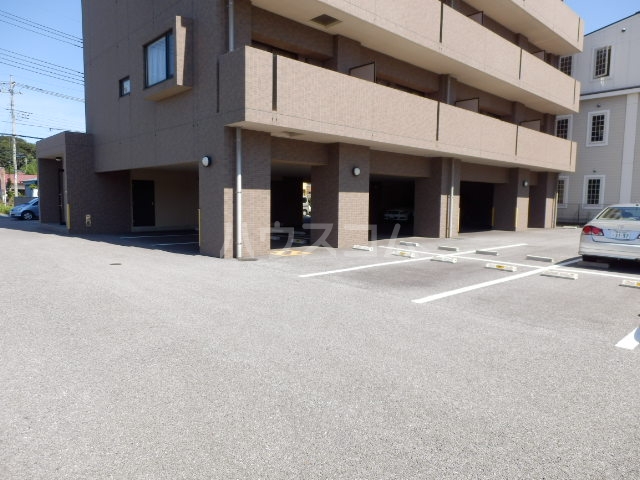 22/30 駐車場