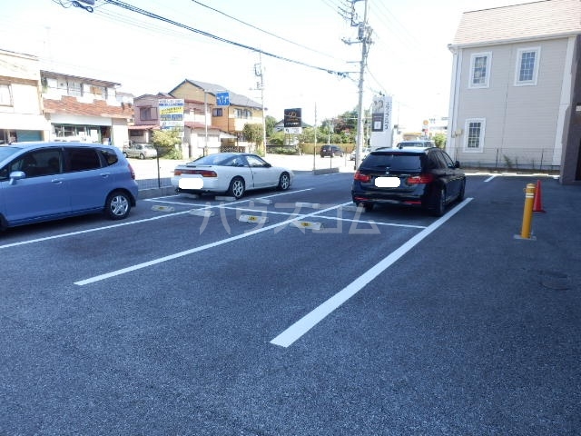 23/30 駐車場