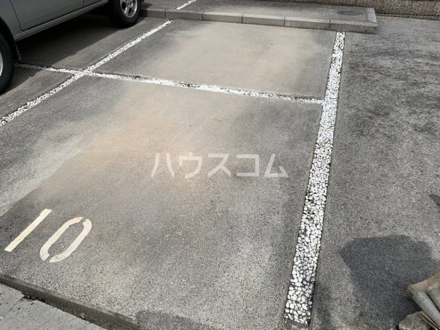 2/4 駐車場