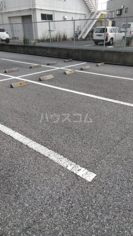 20/29 駐車場