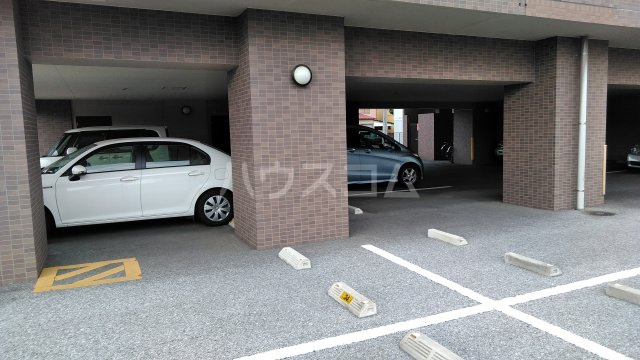 21/29 駐車場