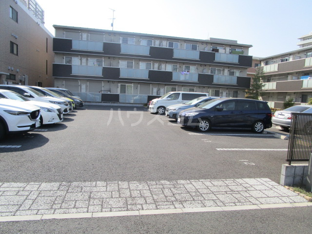 22/30 駐車場