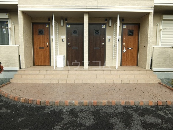 16/22 エントランス