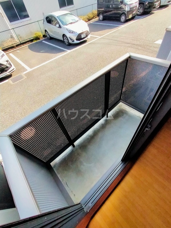 13/20 バルコニー