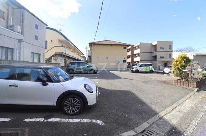 9/10 駐車場