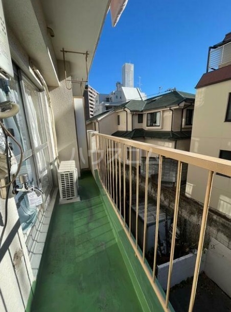 19/30 バルコニー