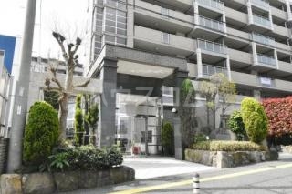 14/18 エントランス