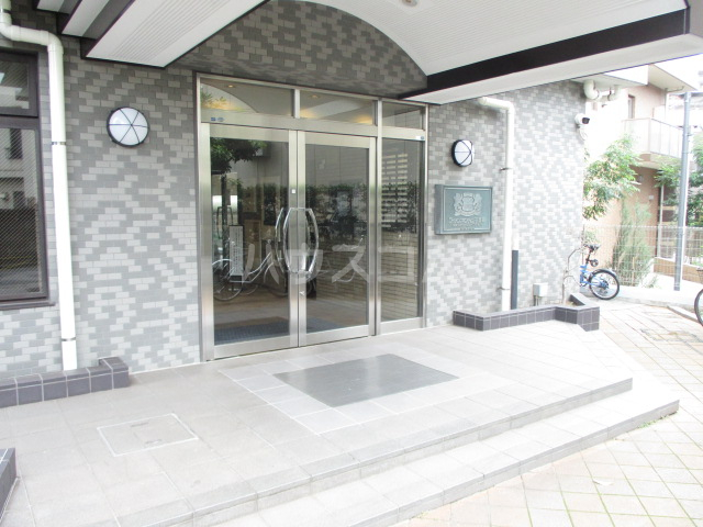 2/3 エントランス