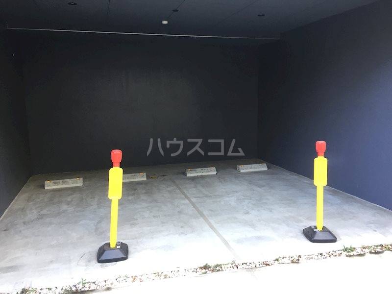 21/29 駐車場