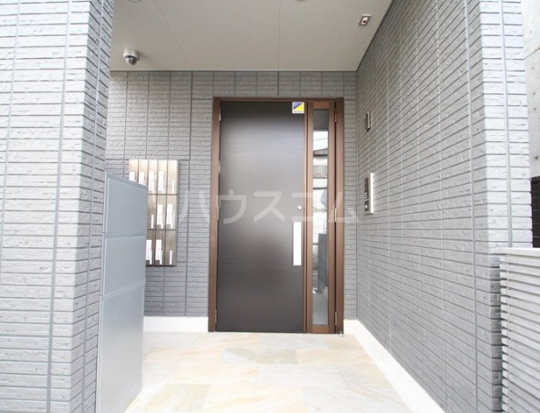 17/26 エントランス