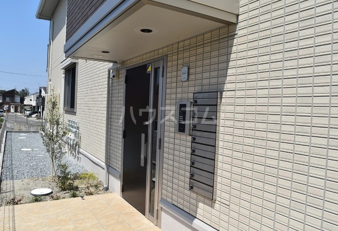 18/26 エントランス