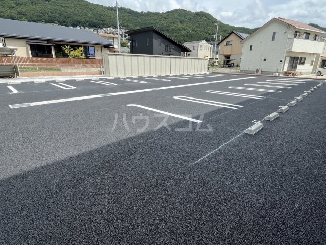 28/30 駐車場