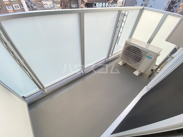 19/30 バルコニー