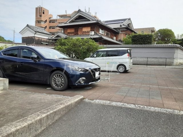 21/30 駐車場