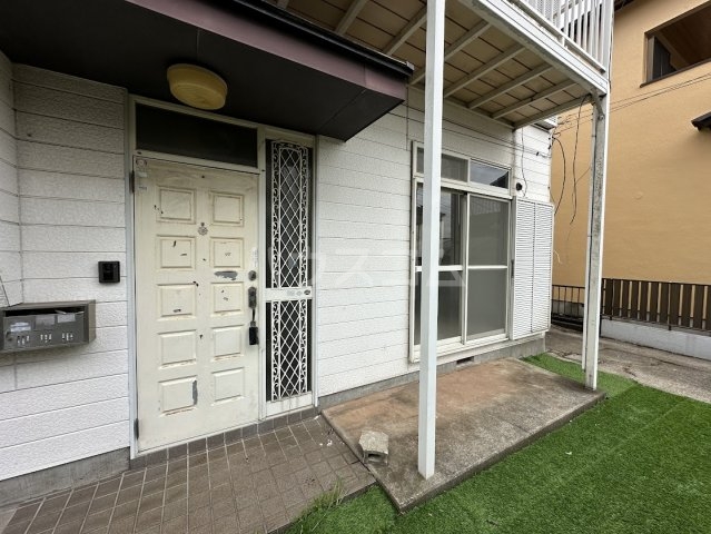 18/21 エントランス